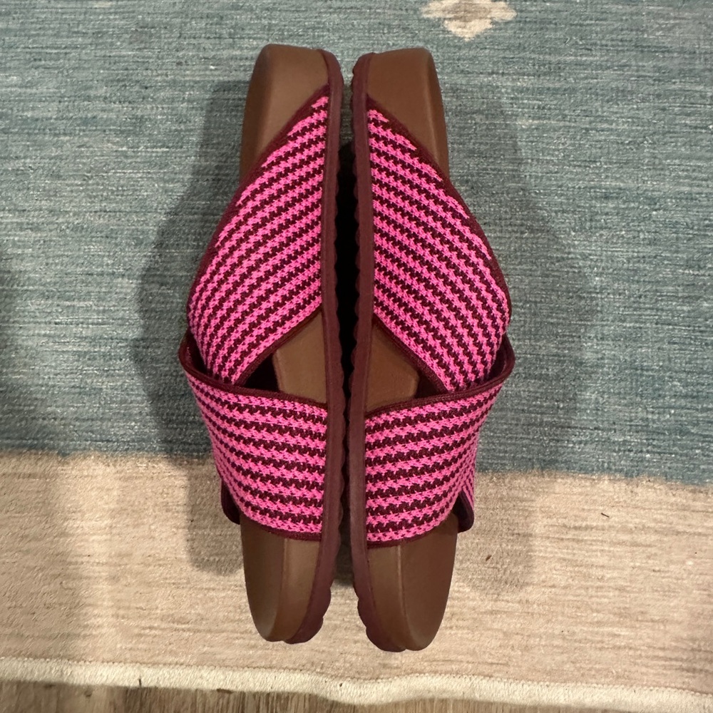 Rothy’s The Weekend Slide perfect condition! - Picture 2 of 3